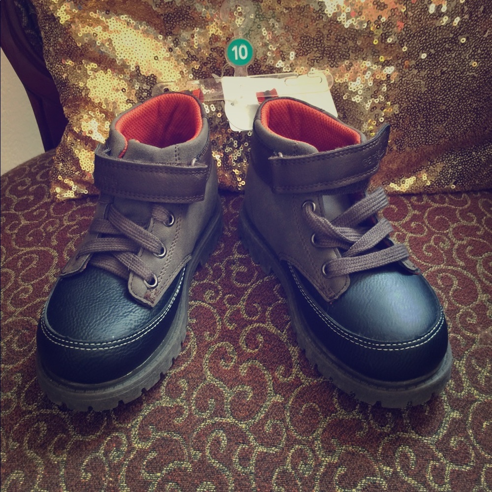 Brand New Size 10 Carters Boots